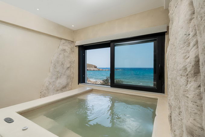 Portara Superior Suites with Sea View & Hot Tub